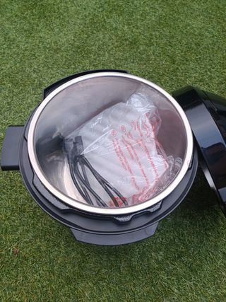 Olla a presión electrica multifunción 9 en 1 Midea