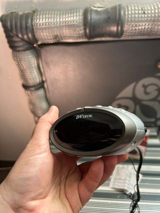 Reloj despertador DV Tech con Radio AM/FM