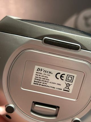 Reloj despertador DV Tech con Radio AM/FM