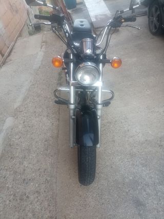 Suzuki Marauder 250