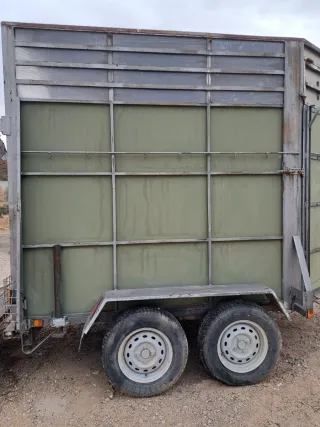 Se VENDE CARRO PARA 2 CABALLOS