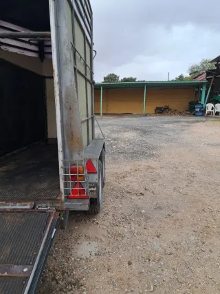 Se VENDE CARRO PARA 2 CABALLOS