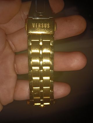 Reloj Versus Versace bañado en ORO