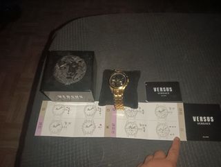 Reloj Versus Versace bañado en ORO