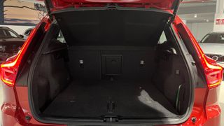 VOLVO XC40 2.0 B3 CORE AUTO 163 5P