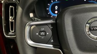 VOLVO XC40 2.0 B3 CORE AUTO 163 5P