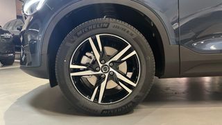 VOLVO XC40 2.0 B3 MHEV CORE DCT 163 5P