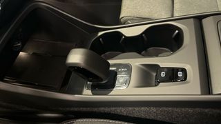 VOLVO XC40 2.0 B3 MHEV CORE DCT 163 5P