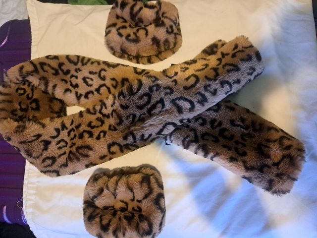 Bufanda y puños Parfois estampado leopardo