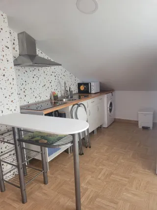  Piso alquiler abuhardillado