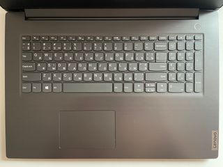 Lenovo 15.6 i7-1065G7 256GB SSD 12GB RAM
