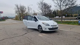 Renault Grand Scenic 2011