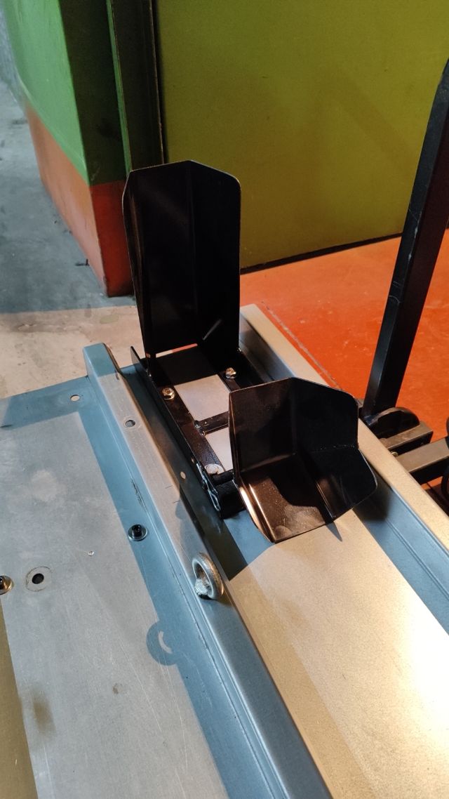 Portabicicletas para minimotos abatible.