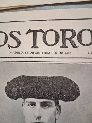 Revistas "Los Toros" y "sol y sombra" antiguas