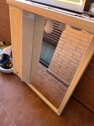 Specchio da bagno laccato bianco