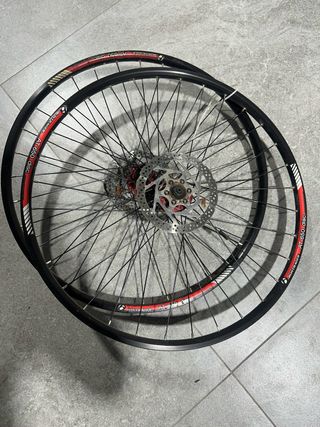 Rueda de Bicicleta 26 Bontrager AT-650 Disc