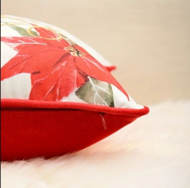 2 Capas de Almofadas de Natal Bordadas 45x45