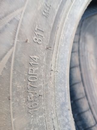 Neumáticos 165/70R14 seminuevos
