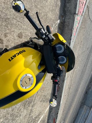 Ducati Monster S2R 800 Amarilla A2