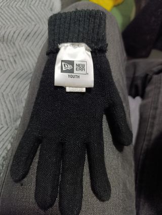 Guantes New Era Grises