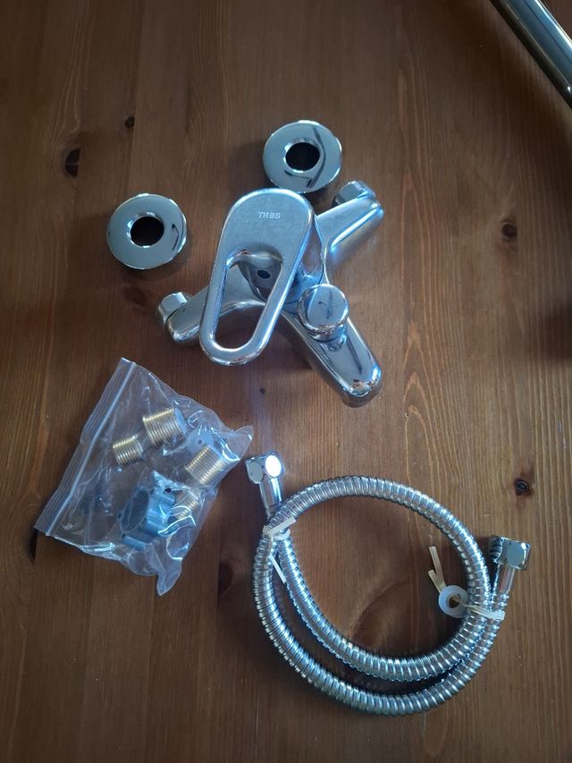 Grifo TRES Ducha Cromado + barra/ accesorios ducha