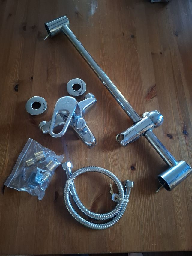 Grifo TRES Ducha Cromado + barra/ accesorios ducha