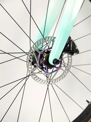 VAST STRATO G3 Gravel Carbono 1x13 electronico