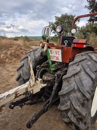 Tractor Fiat 55-66 con remolque