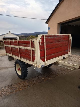 Tractor Fiat 55-66 con remolque