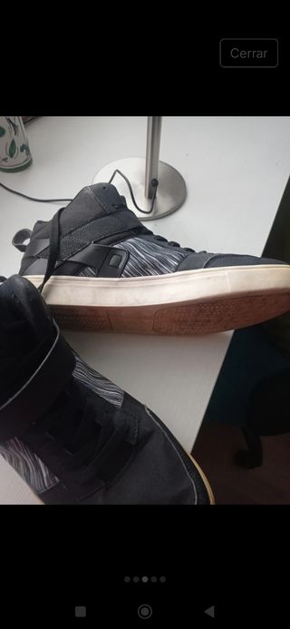 Zapatillas botín negras de chico 