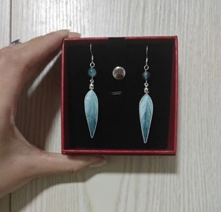 Pendientes largos flor azul y plata