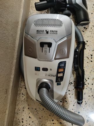 Aspiradora Rowenta con cable