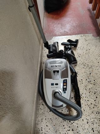 Aspiradora Rowenta con cable