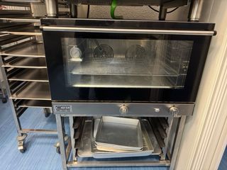 Horno de aire para pastelería + soporte.