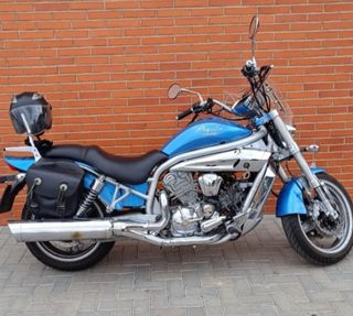 Hyosung Aquila 650cc Moto