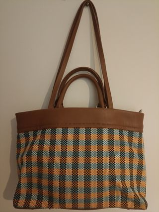Bolsa Parfois castanha e multicolorida