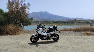Honda XADV 750 modelo 2025 MOTO SOLO 800 KM 