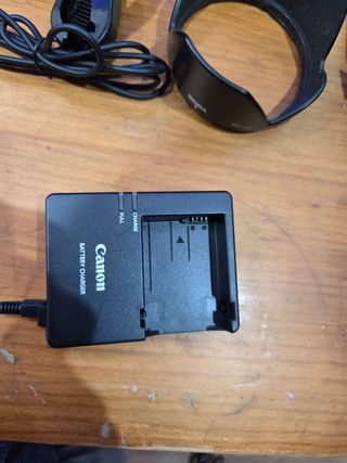 CAMARA REFLEX CANON EOS 600 D