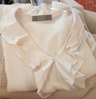 Blusa Primark con volantes
