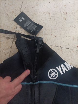 Neopreno Mujer Yamaha Negro/Azul