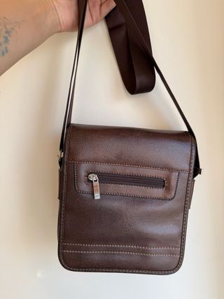 Bolso de hombro marrón para hombre