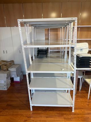 Estanterías de archivo metálicas blancas