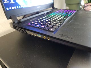 Portátil Gamer Aorus Gigabyte 