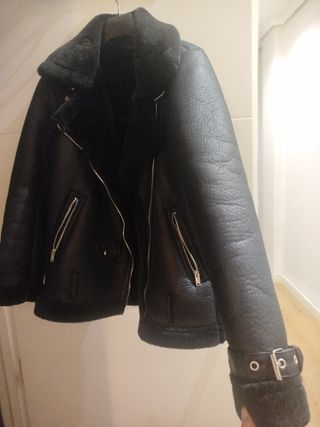 Chaqueta de mujer negra