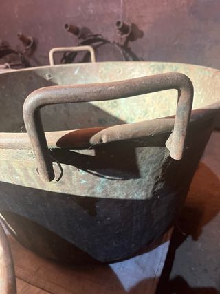 Calderos de cobre antiguos venta persona