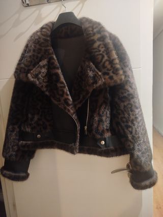 Chaqueta de mujer con estampado de leopardo