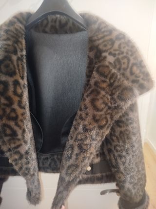 Chaqueta de mujer con estampado de leopardo