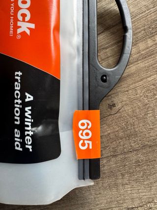 cadenas para nieve de tela nuevas Autostock