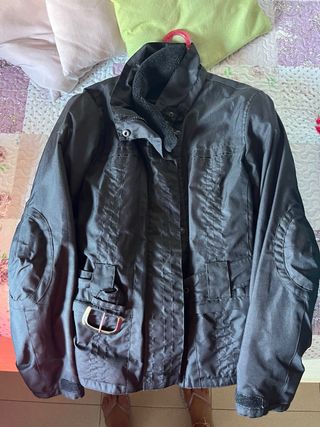 Chaqueta de moto negra (chica talla XL)
