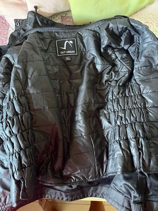 Chaqueta de moto negra (chica talla XL)
